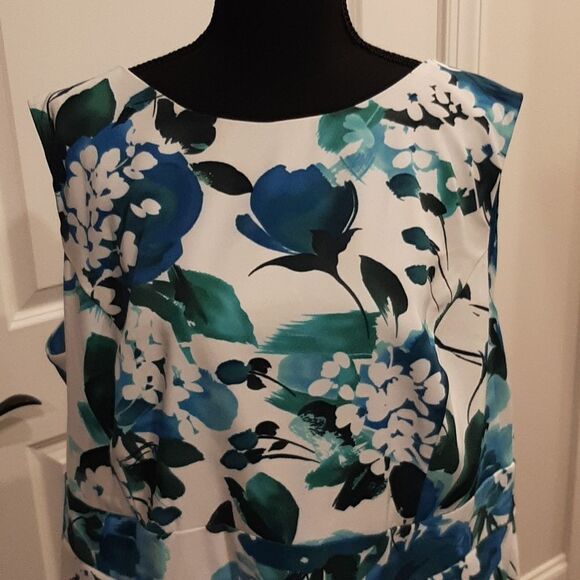 Dressbarn Sleeveless Floral Blue and White Dress - Picture 2 of 11